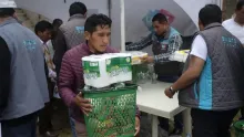 Entrega de kits de asistencia humanitaria a las familias damnificadas de las zonas de Codavisa y Señor de Mayo.